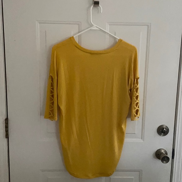 Express One Eleven Top - Picture 2 of 4